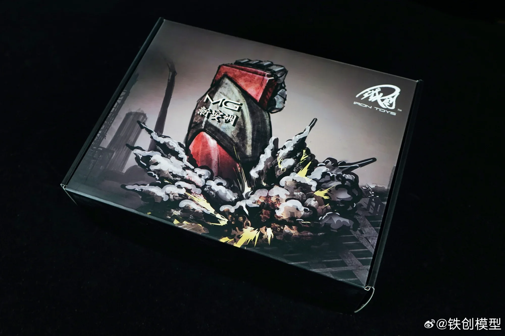 Железные игрушки, детали метал – обзор и цена Model Kit Nemesis